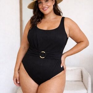 Old Navy 2X Black One-Piece Swimsuit Minimalist Classic Ruched Plus Size